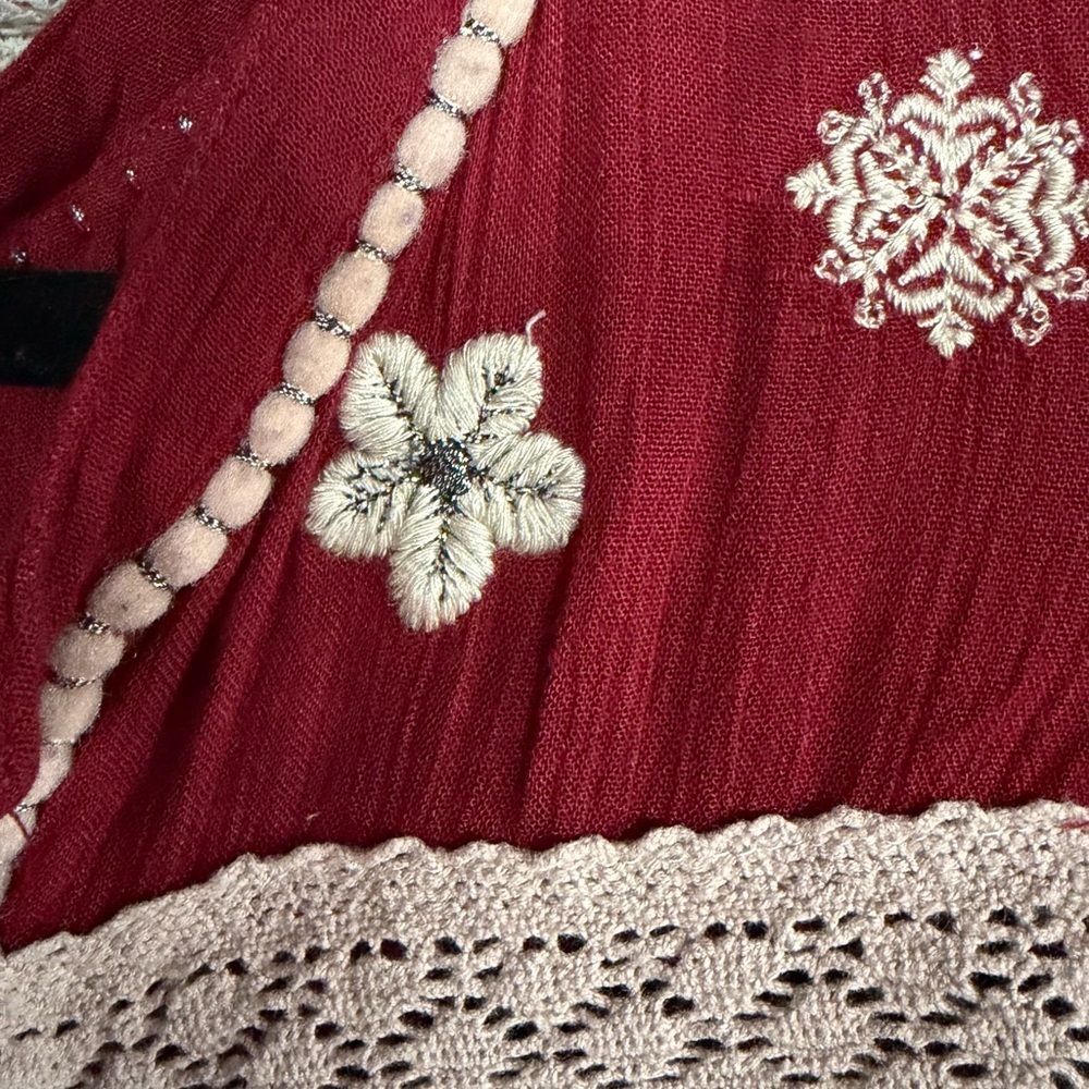 Free People Iris Top NWOT Cranberry XS Boho Embroidered Lace Peasant Blouse - Picture 7 of 7